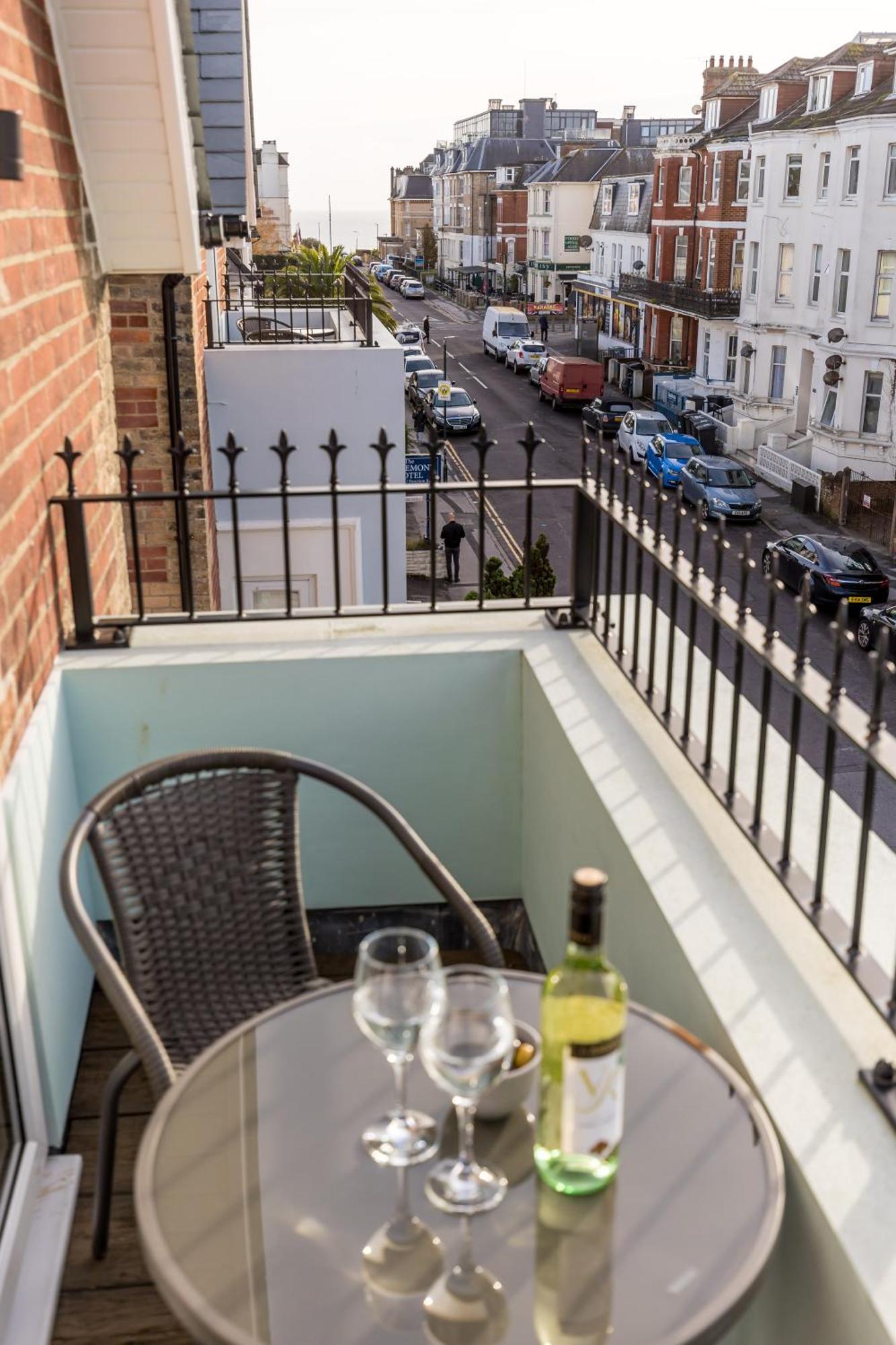 Sea Breeze - Pebbles Apartment Bournemouth Exterior photo