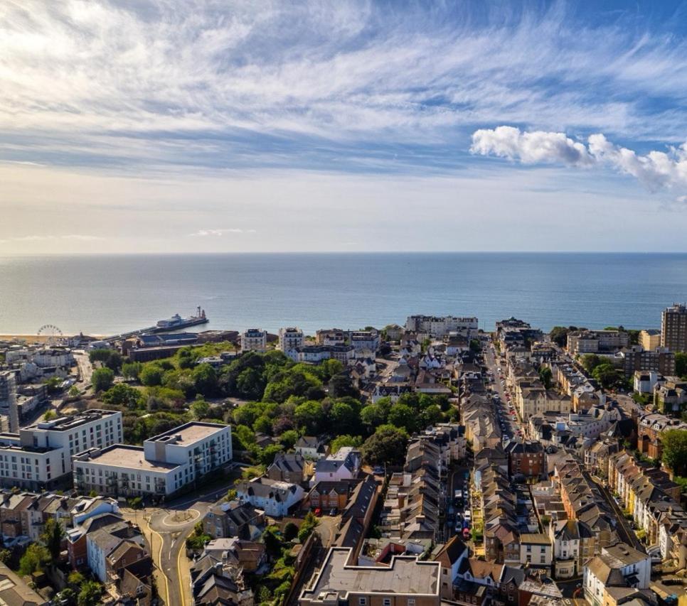 Sea Breeze - Pebbles Apartment Bournemouth Exterior photo